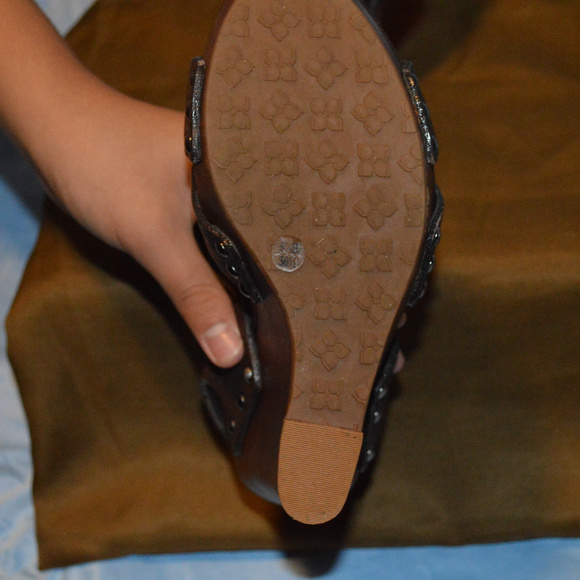 BCBG Max Leather Wedge Sandal - Picture 2 of 3